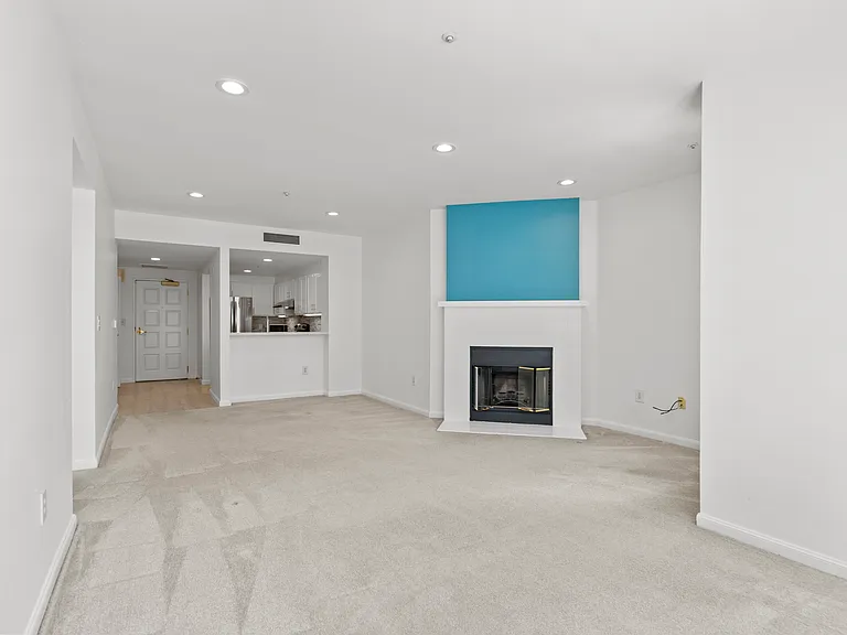 550 Ortega Ave #B227 — Photo 5