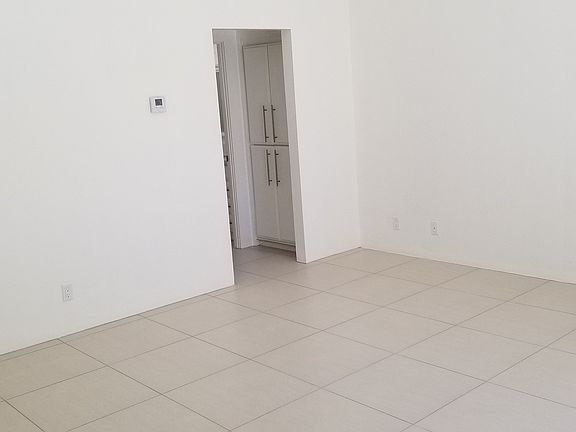 4th image of 2970 E Ranchero Dr #4