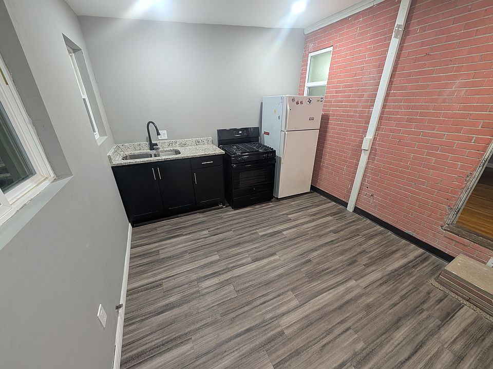 2nd image of 4309 Mobile Ave #B