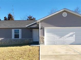 230 Gardenia Dr, Troy, MO 63379