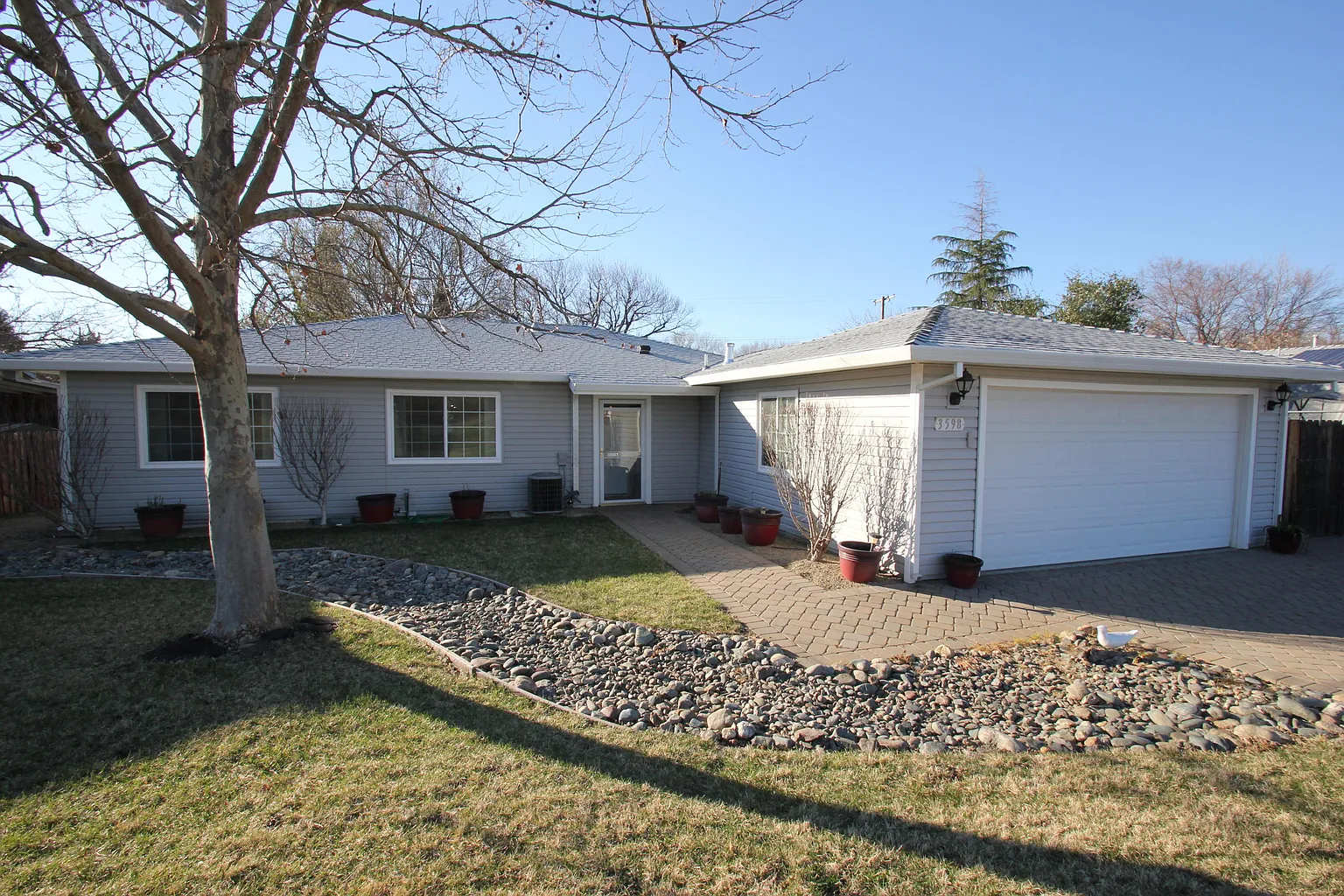 3598 Rhonda Rd photo 1