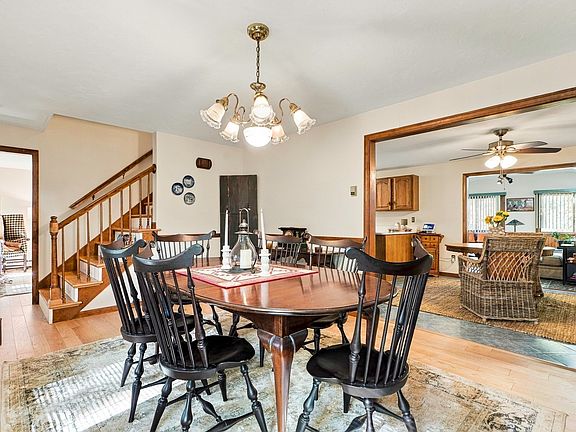 4th image of 25 Granite Cir