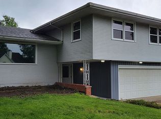 32 Rainbow Rd, Springfield, IL 62712