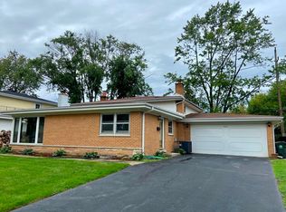 1014 N Drury Ln, Arlington Heights, IL