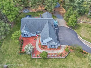 4 Jonathans Way, Henryville, PA 18332