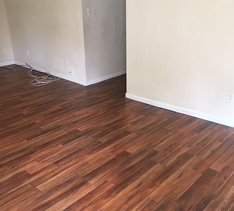 3rd image of 571 N Belmont Ave