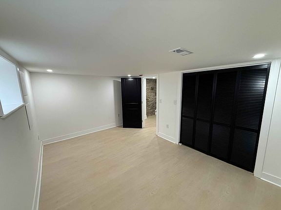 3rd image of 1012 W Lanvale St #1