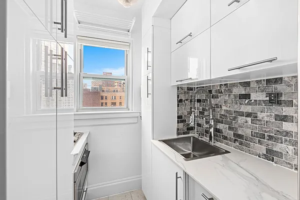 Rented by Corcoran | media 5