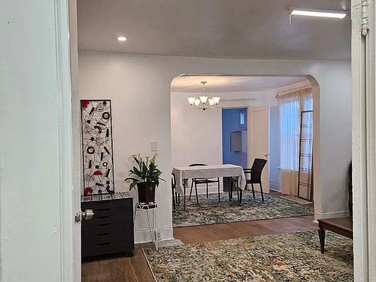 188 Westminster Ave — Photo 8
