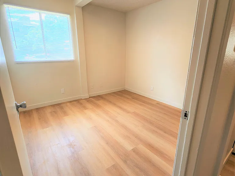 1630 S Gramercy Pl #1 — Photo 9