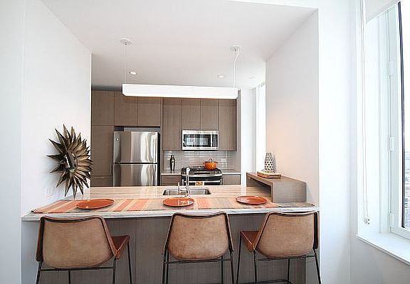 4th image of 86 Fleet Pl APT 30C