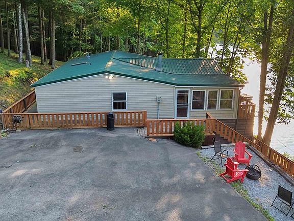 3rd image of 188 Lake Shore Rd