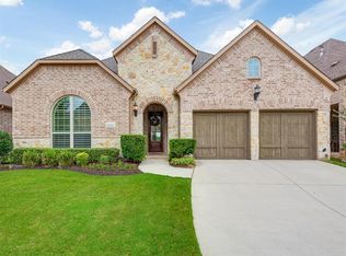 8905 Honeysuckle Dr, Argyle, TX 76226