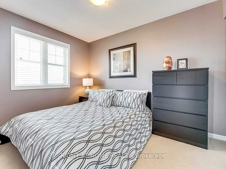 638 Holly Ave — Photo 11
