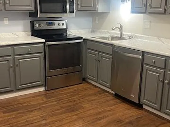 601 Monroe St APT 5, Pacific, MO 63069