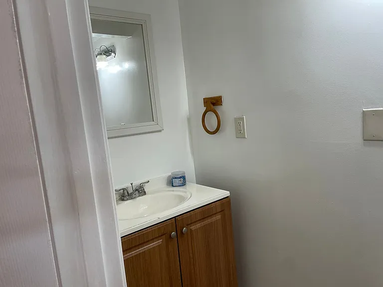 864 Carroll St — Photo 10