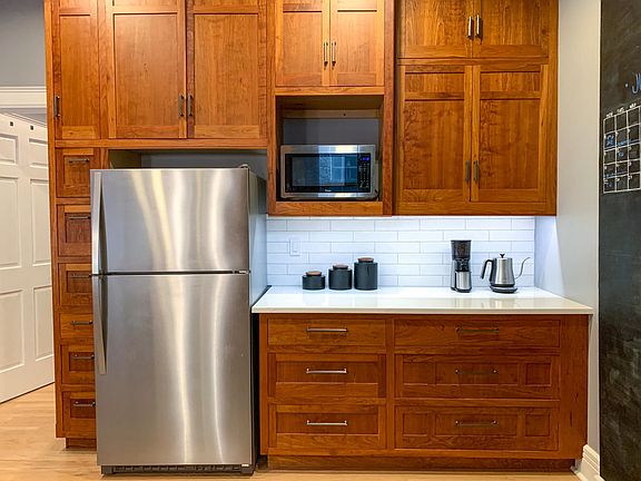 3rd image of 1409 N Campbell Ave APT 1