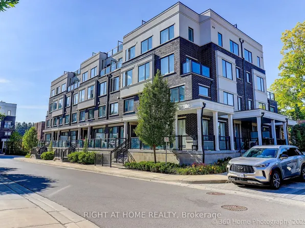 200 Alex Gardner Cir Unit 28, Aurora, ON L4G 3G5