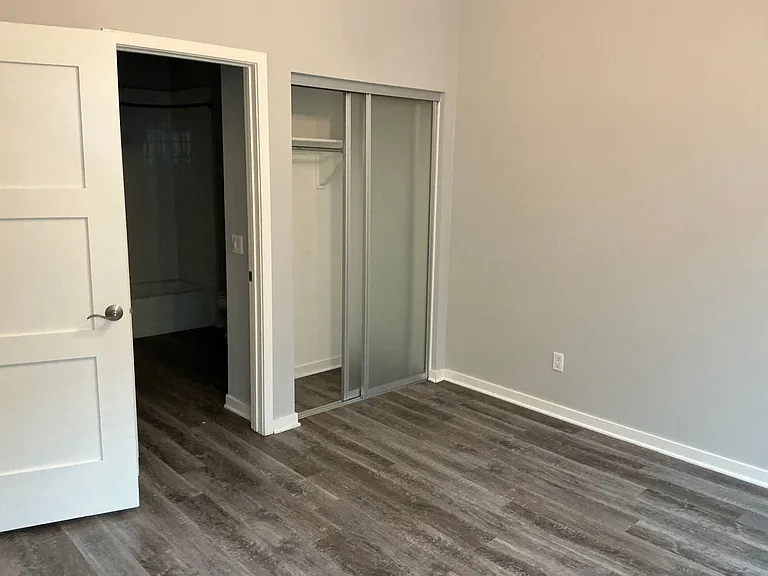 537 W Maple Ave — Photo 22