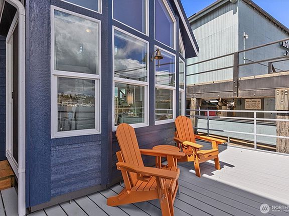 2nd image of 2706 Westlake Avenue N #76