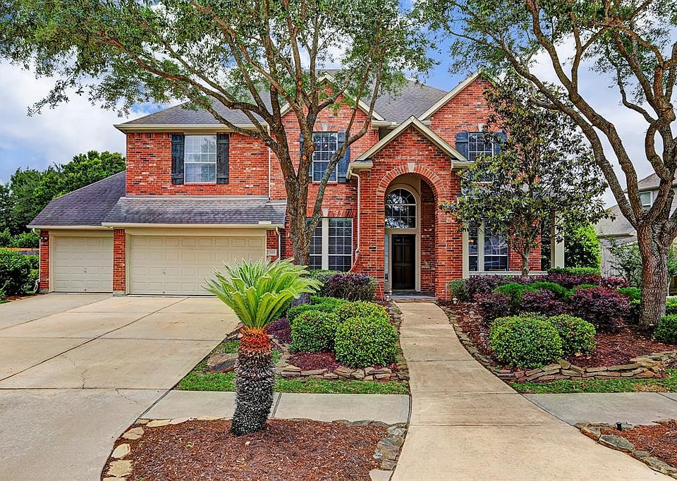 1st image of 5209 Blue Cypress Ln