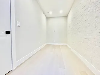 Rented by HOLTON REAL ESTATE INC.