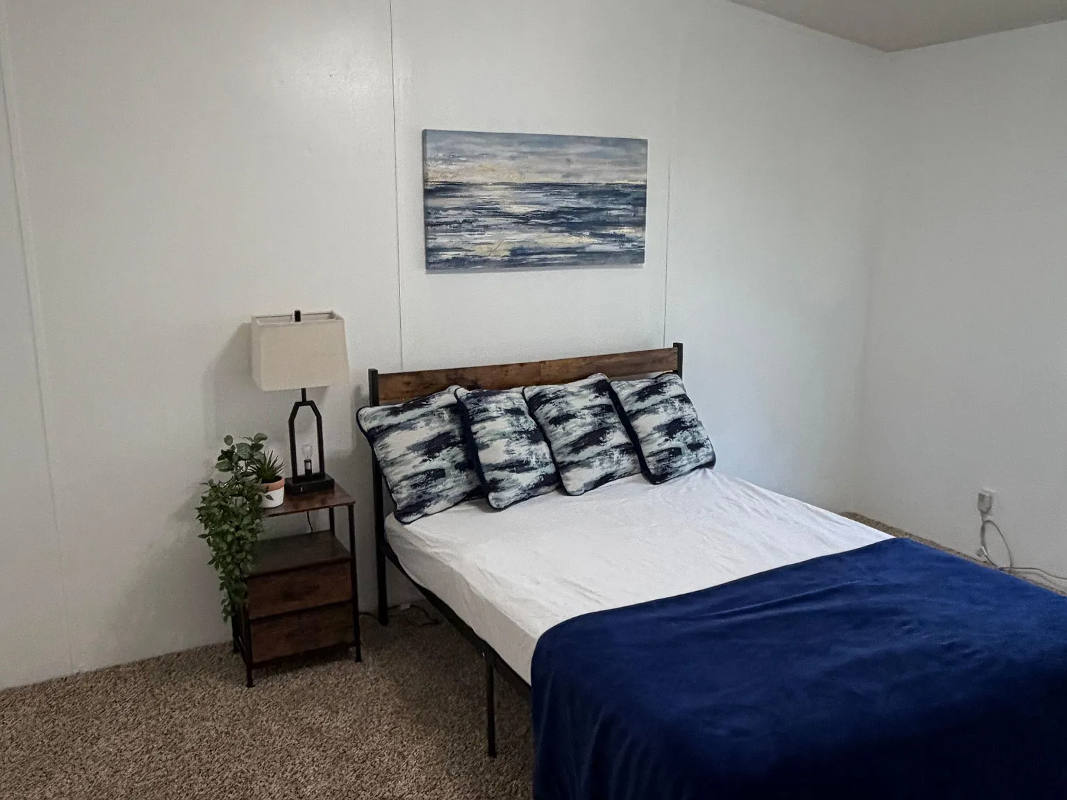 4 bed, 2.0 bath, 20000 sqft, $797 — Photo 3