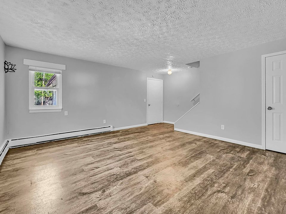 1st image of 1724 Lexington Ave