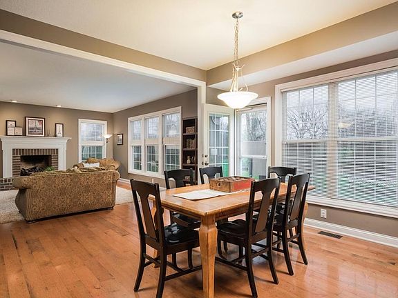 5th image of 2855 Langly Ct