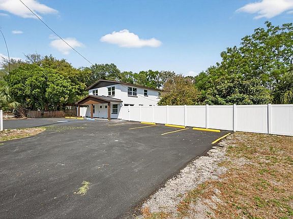 4th image of 6334 Congress St