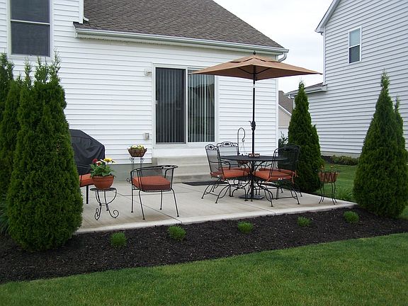 3rd image of 471 Yale Cir