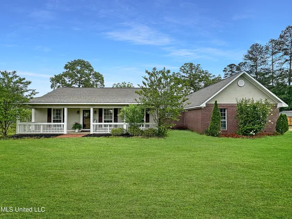 268 J Smith Rd, Mount Olive, MS 39119