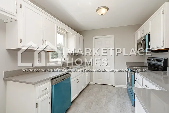 416 Sandburg Dr — Photo 9