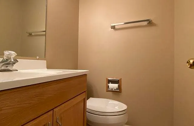 132 Brookwood Ct — Photo 13