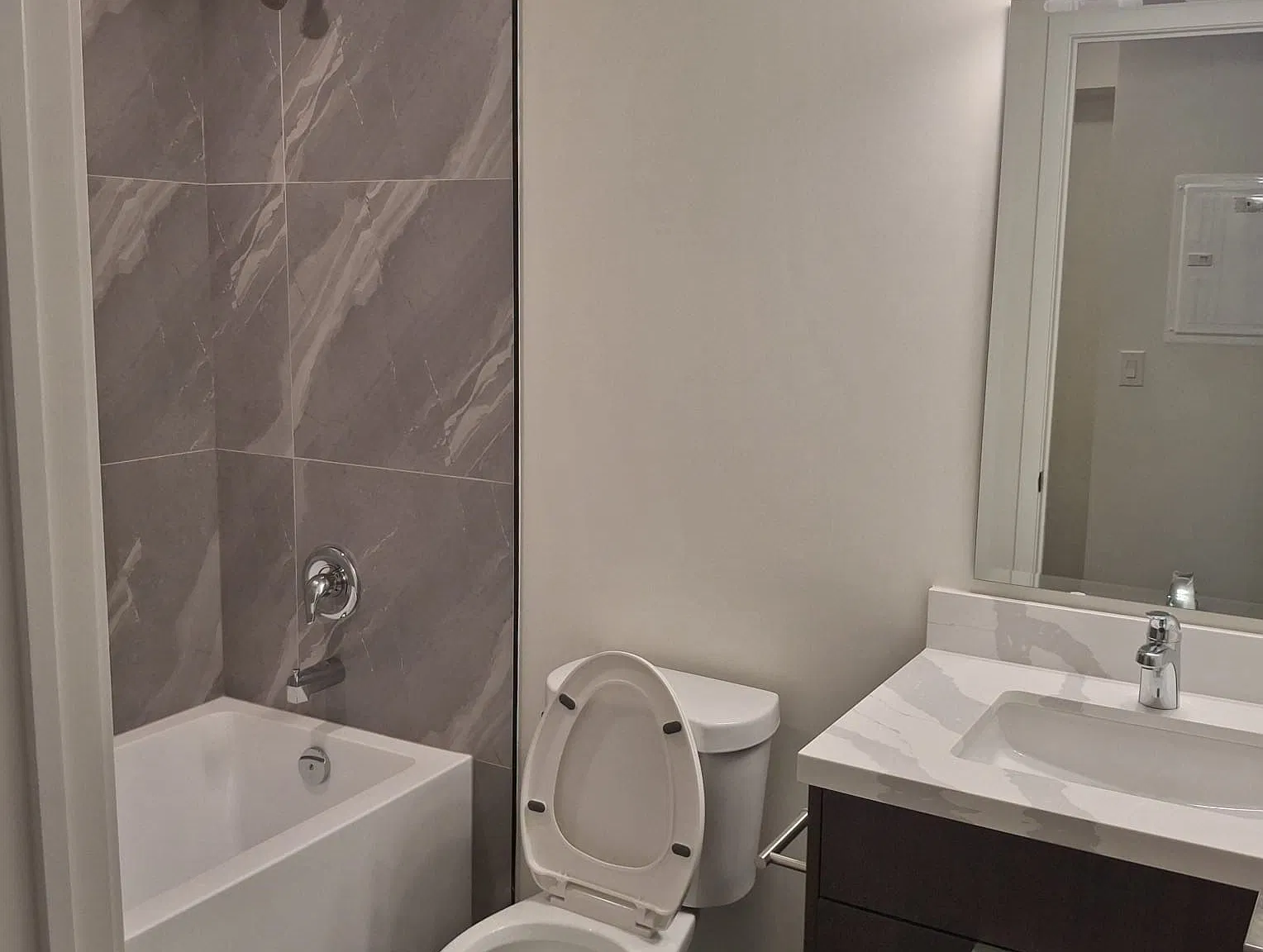 2 bed, $2,200 — Photo 4