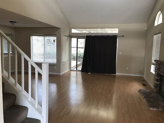 5th image of 3825 Arlington Cir
