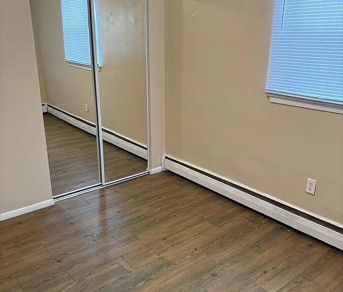 1015 York Ave #18 — Photo 10