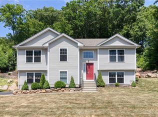 247 Upper Pattagansett Rd, East Lyme, CT 06333