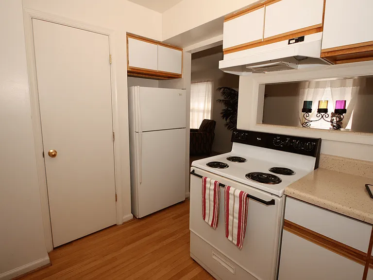 Ocean Gate Apartments — Photo 9