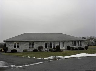 12 Pineview Ct #A, Waterford, NY 12188