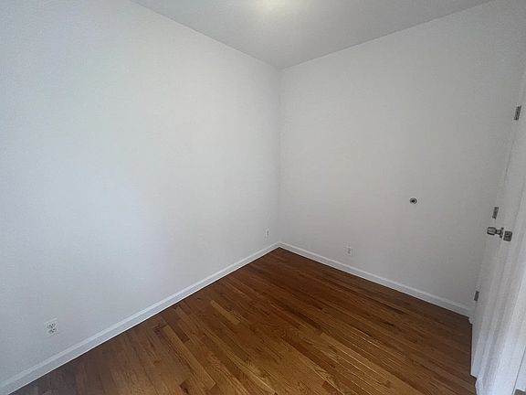 5th image of 179 Prince St APT 5