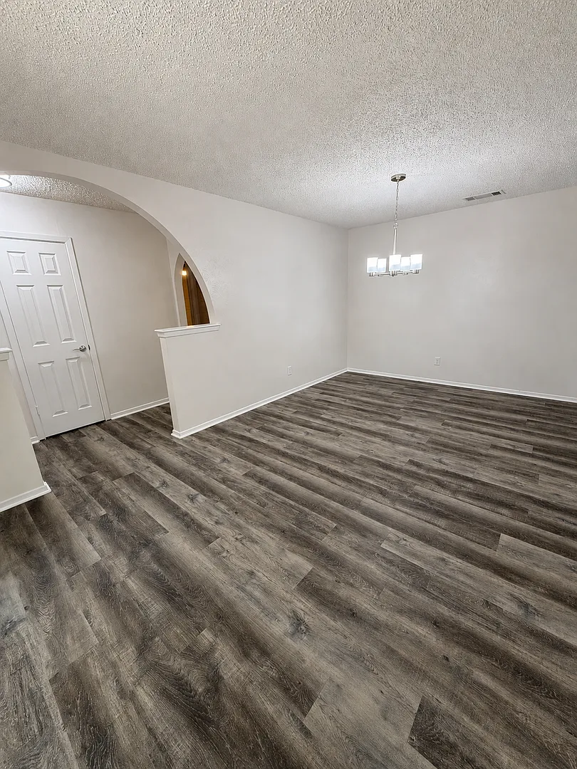 3-Bedroom, 2 Bath Single Family for Rent in Arlington, TX | Attached Garage & Modern Kitchen — Photo 3