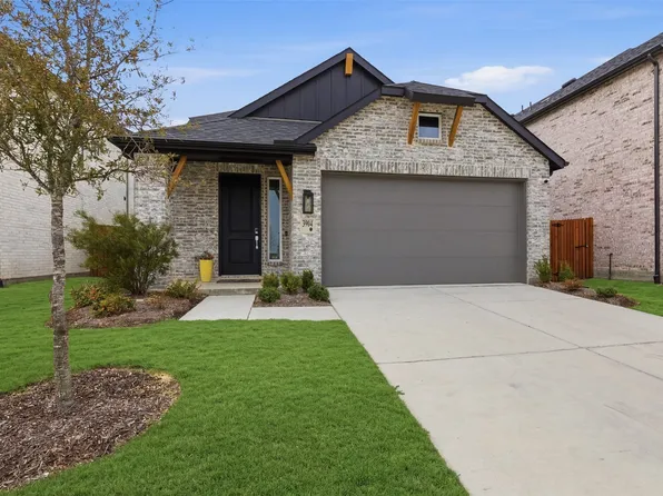 3904 Bison Ln, Heartland, TX 75126