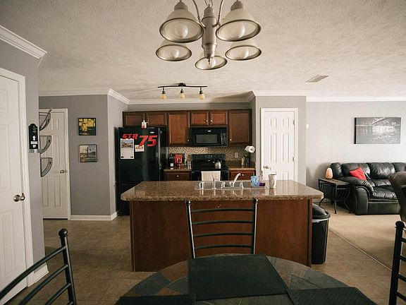 4th image of 409 Wichita Dr