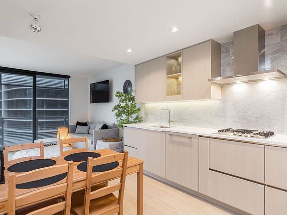 4th image of 89 Nelson St #1408