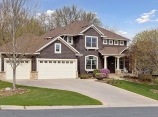 6840 Lucy Ridge Ln, Chanhassen, MN 55317