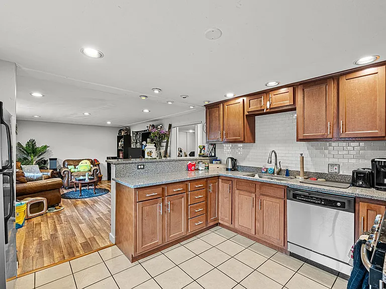 2836 N Xavier St — Photo 7