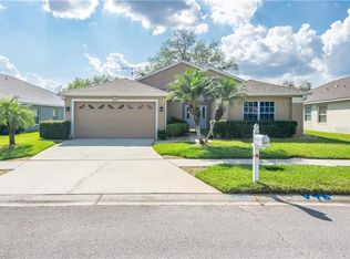 5037 Englewood Ln, Zephyrhills, FL 33541