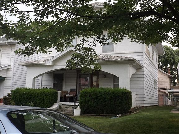 3rd image of 814 Wilfred Ave
