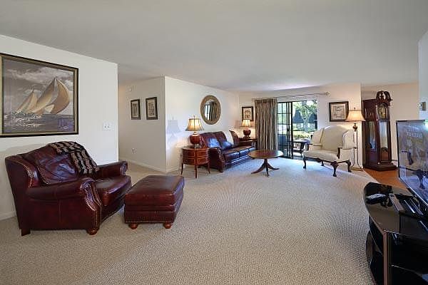 1st image of 47 Meadowbrook Dr #30cf3e1f1